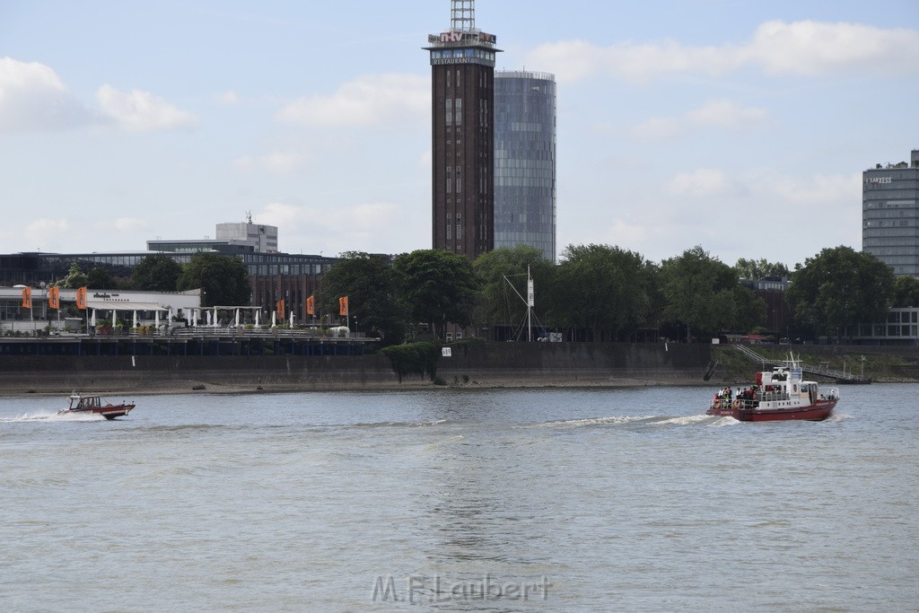 Schiff 1 Koeln in Hoehe der Koelner Zoobruecke P218.JPG - Miklos Laubert